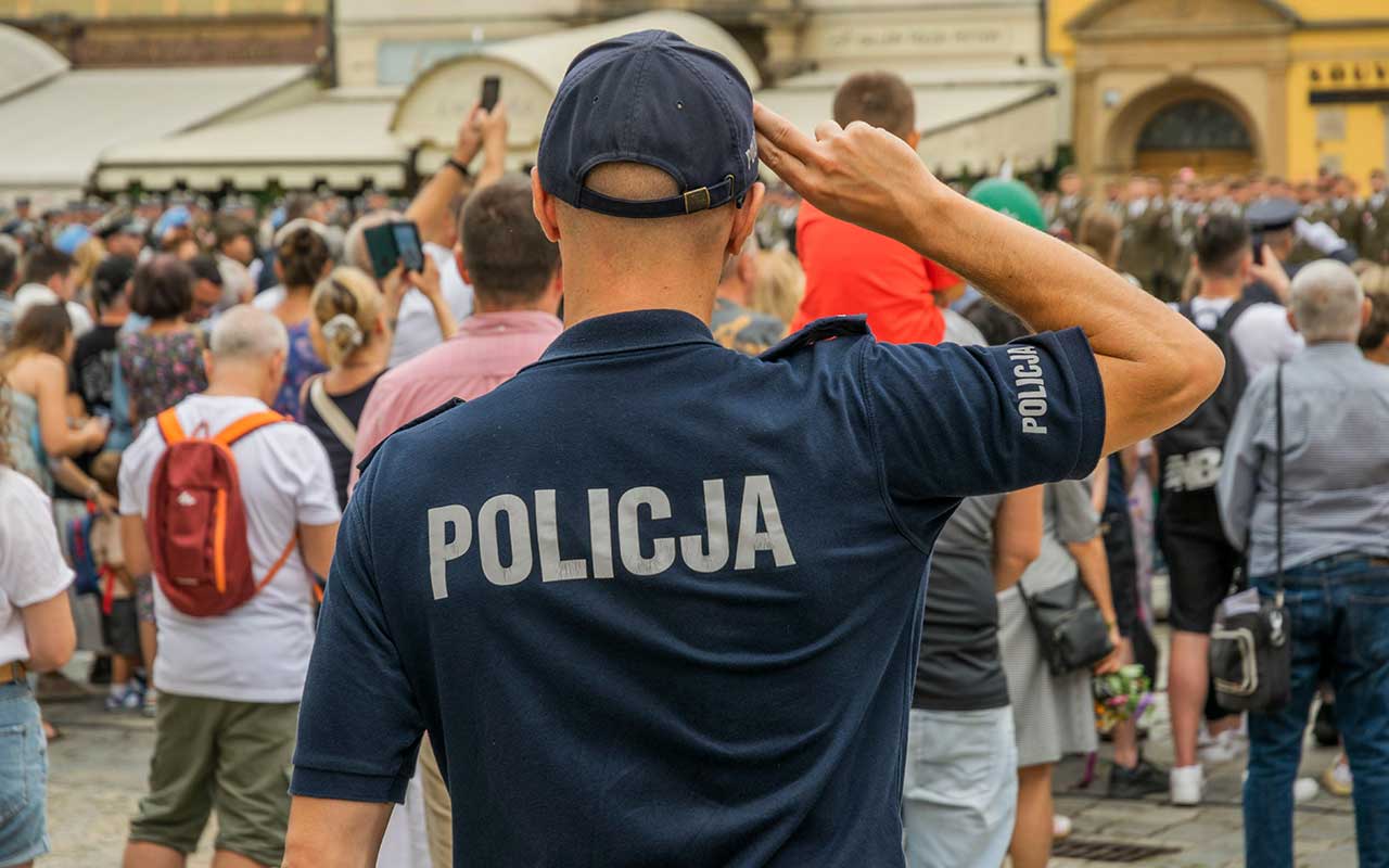Read more about the article Wezwanie na policję – co robić i jakie masz prawa?
